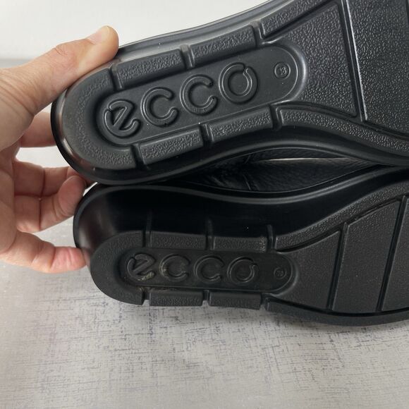 Ecco Skyler Black Leather Boots Womens 7 Waterproof Chelsea Bootie Low Wedge - Picture 8 of 13